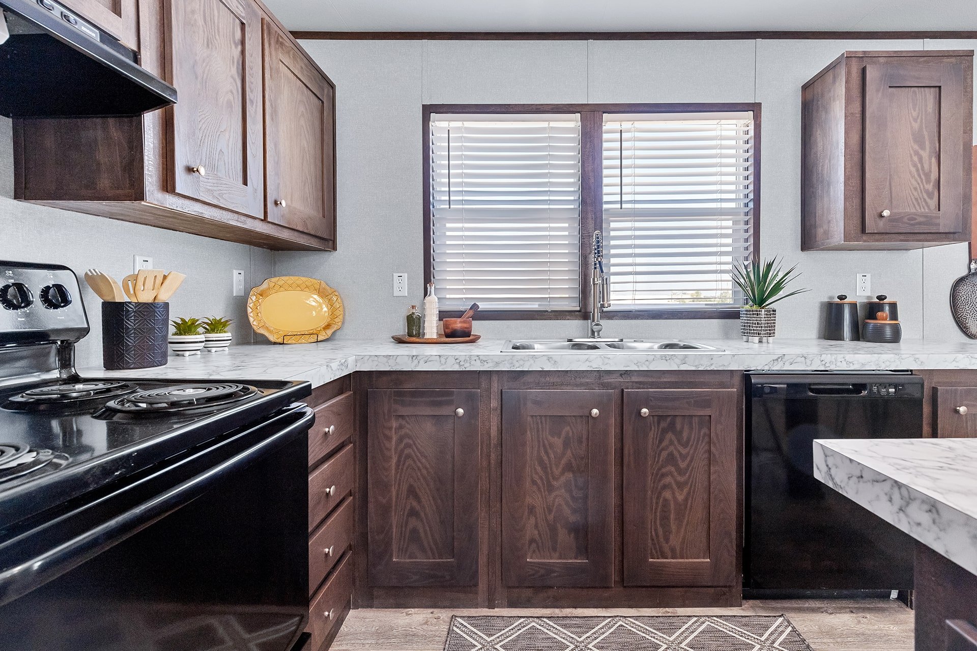 The Promotional Series / The Nassau FAC28483A — manufactured home photo 11 at Texas Home Outlet in Huffman, TX