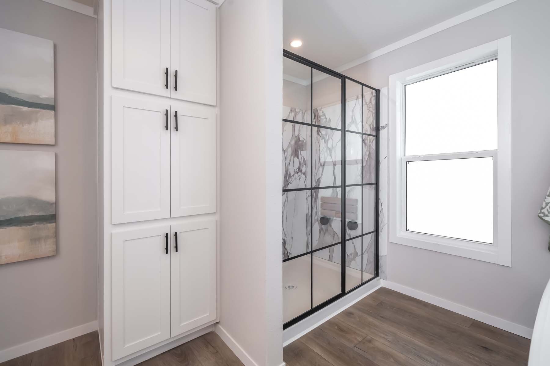 Premier / Bourbon 3276H42398 — manufactured home photo 14 at Texas Home Outlet in Huffman, TX