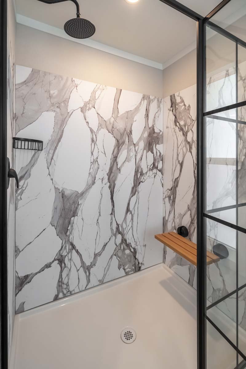 Premier / Bourbon 3276H42398 — manufactured home photo 15 at Texas Home Outlet in Huffman, TX